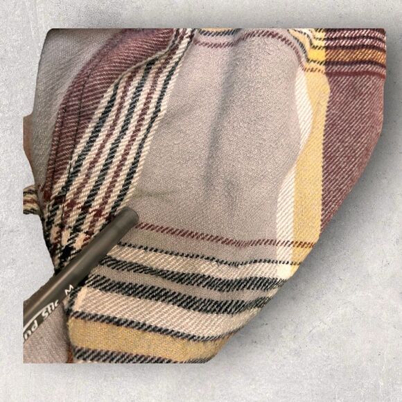 Oakwood Mountain Red Beige Plaid Flannel Shacket Mens Fits Medium - Picture 7 of 11